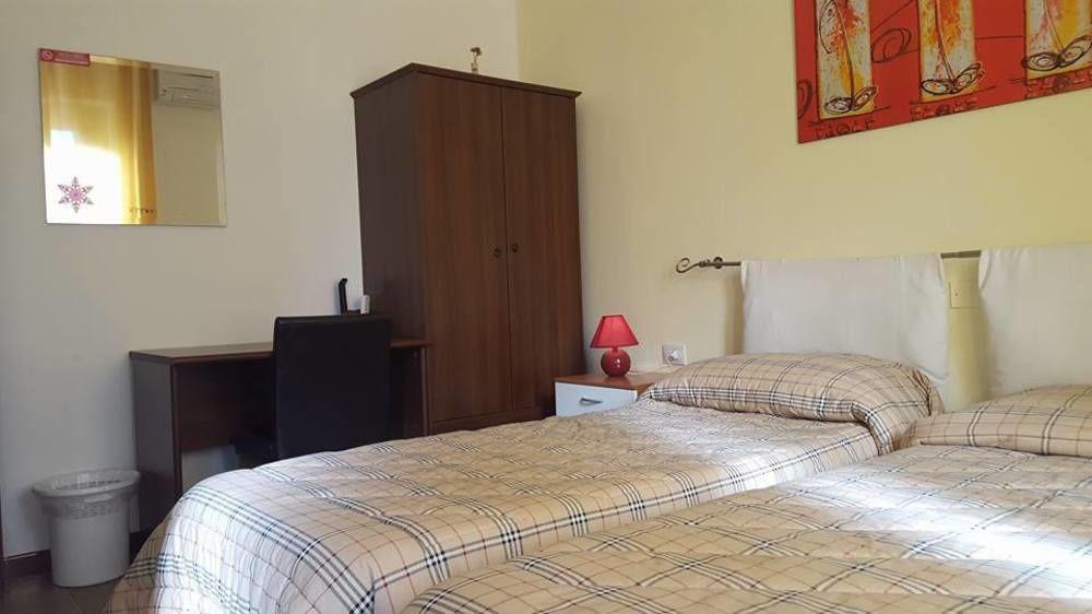 B&B Fantar House Carbonia Exterior foto